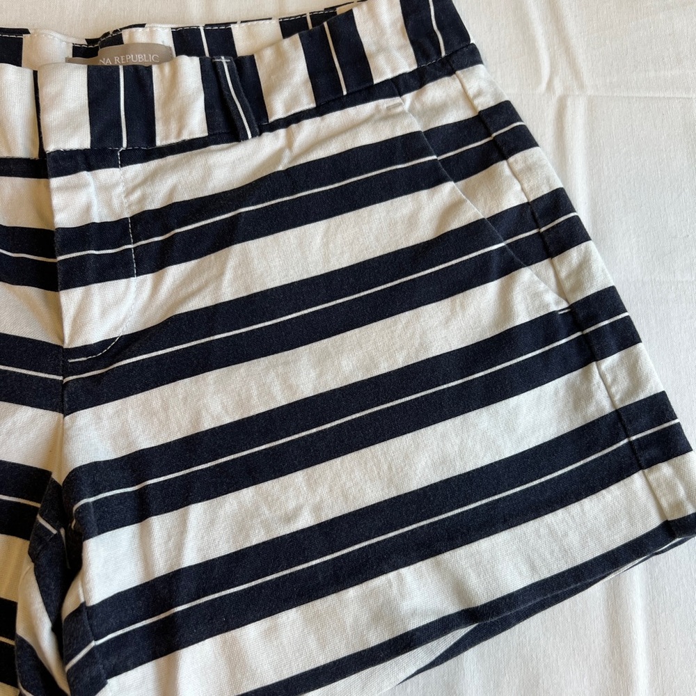 Banana Republic Navy and White Striped Women Shorts - Picture 2 of 7